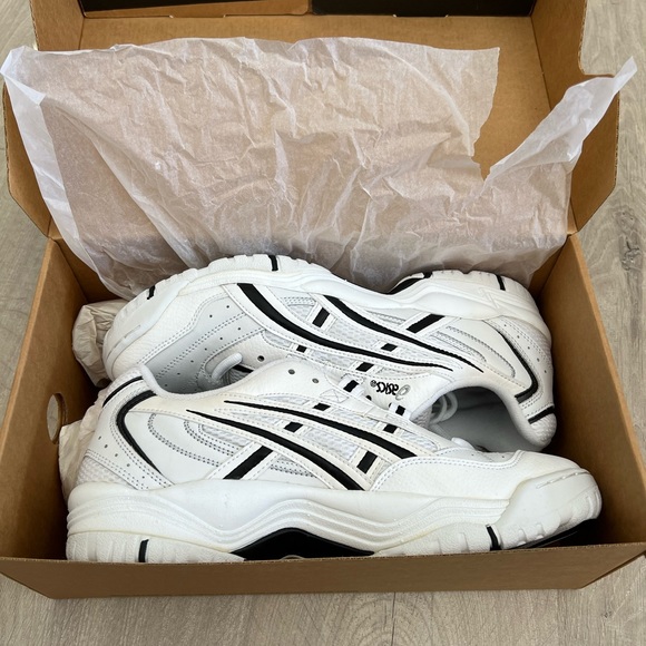 ASICS Gel Rally Point Volleyball Shoes NIB - Picture 1 of 8